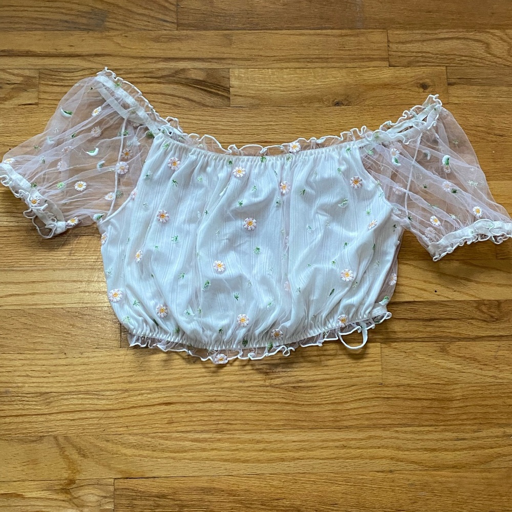 White Shein crop top 2XL fits like a Large